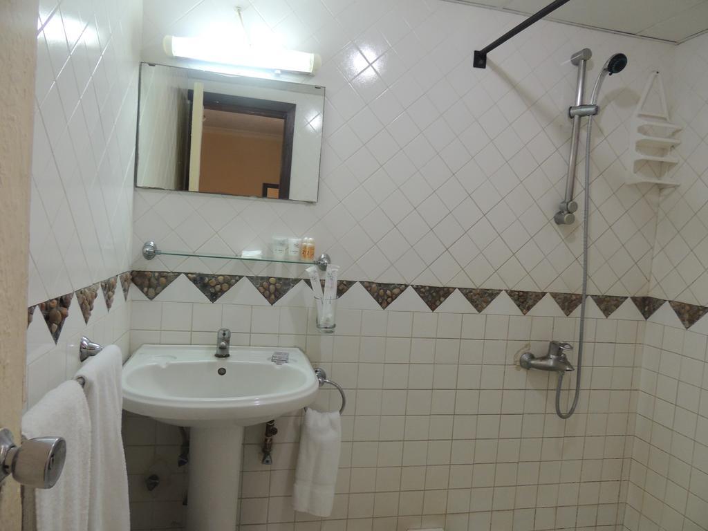 New Dodoma Hotel Zimmer foto