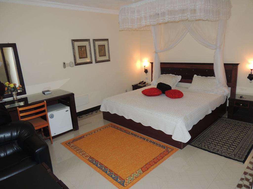New Dodoma Hotel Zimmer foto